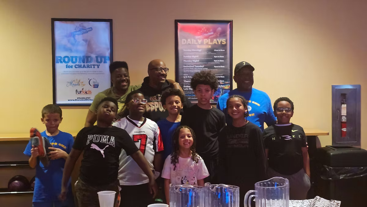 Students working with mentors